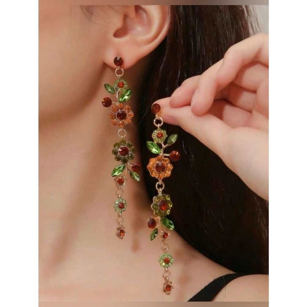 Gold Floral Drop Earrings A1907